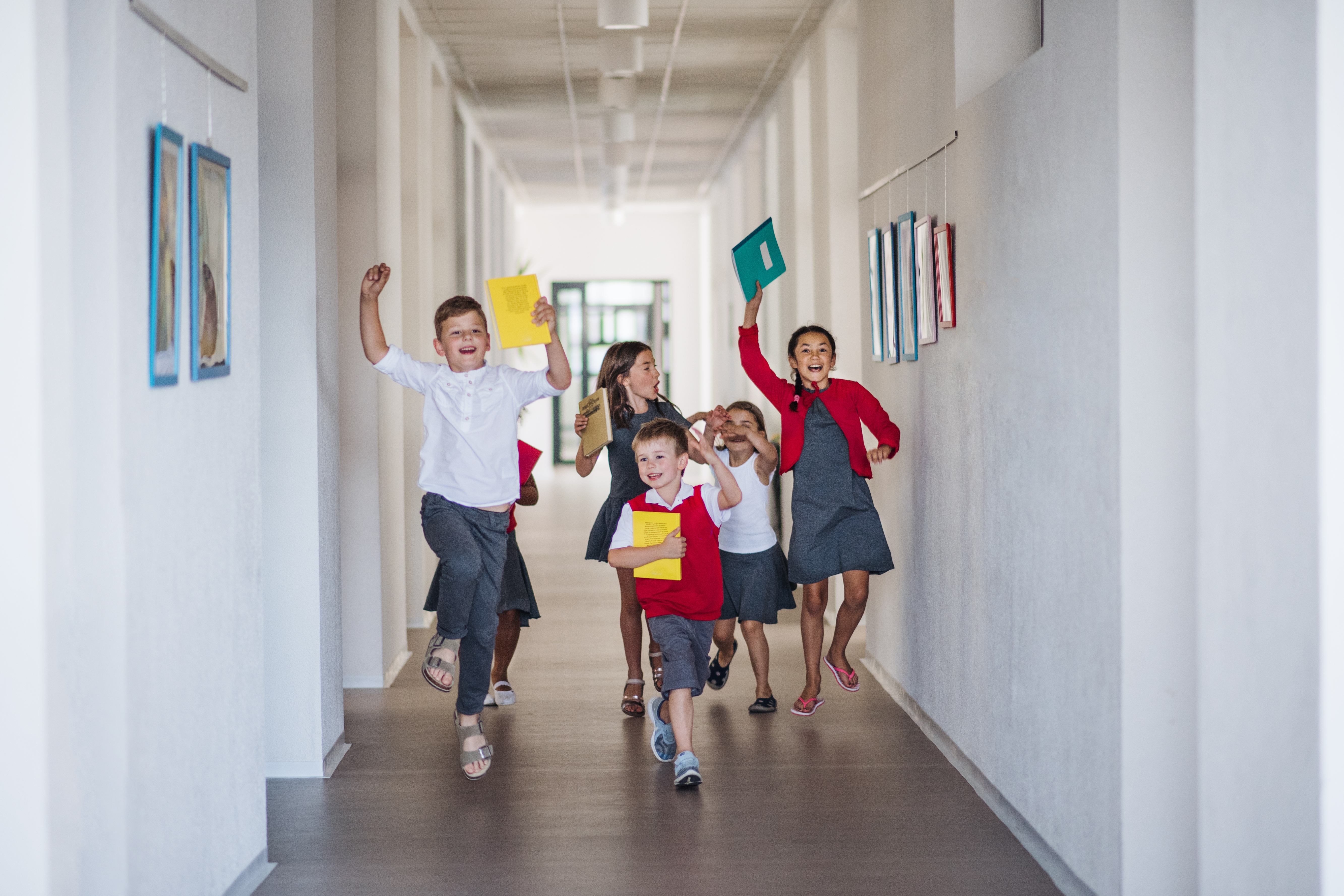 Tratamentos acústicos em escolas: materiais, soluções e recomendações técnicas